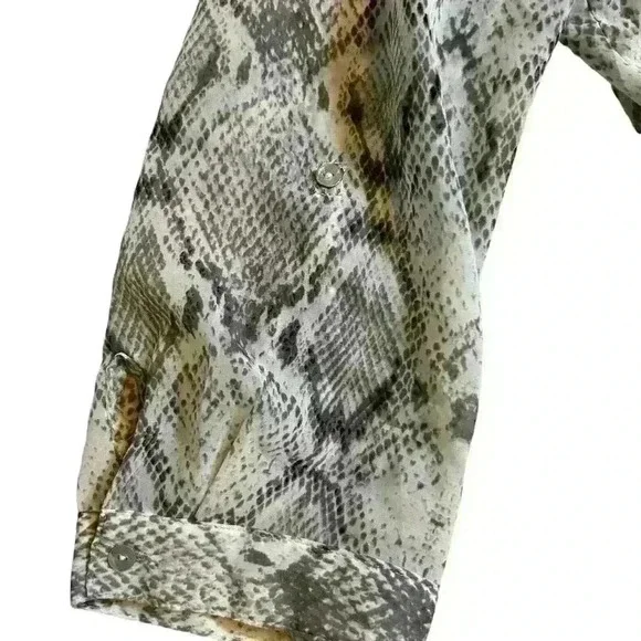 Apt. 9 Sheer Women Blouse Snake Print Gray, V Neck, Size L 3/4 Roll Tab Sleeve - Picture 8 of 8